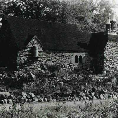 Hartshorn: Stone House at Cora Hartshorn Arboretum, 1931-3