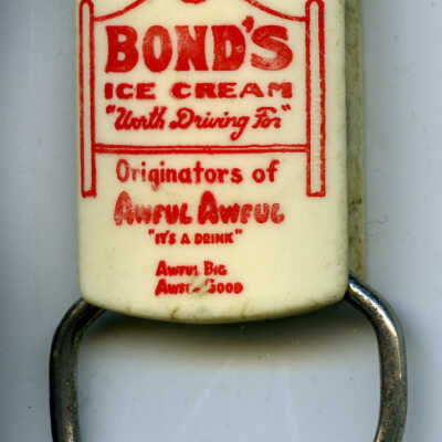 Bond's Ice Cream Key Ring
