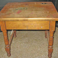 Short Hills Elementary School: Desk