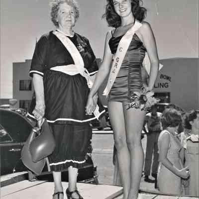 Florence Lindsey; unidentified