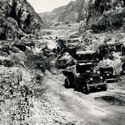Hoover Dam construction: foundation excavation