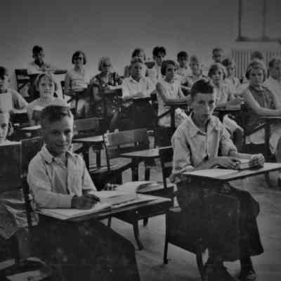 Boulder City schools: classes: 4th grade