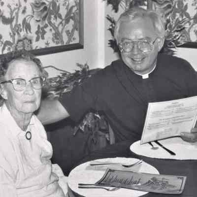 Anne's Passmore 102nd birthday in the Boulder Dam Hotel dining room on September 25, 1990
