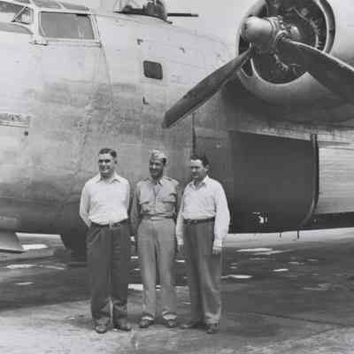 Las Vegas Mayor Ernie Cragin, U.S. Air Force Major Charlston; and Nevada Congressman Berkeley Bunker, 1940's