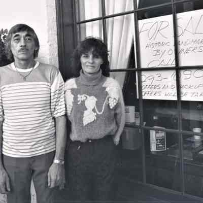 Chris and Patricia Dycks trying to sell the Boulder Dam Hotel, 1991