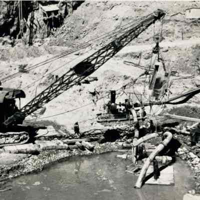 Hoover Dam construction 1933