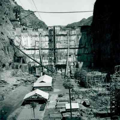 0150:0035: Hoover Dam - general construction view, downstream, 1933-34 [Walter H. Preston, photographer]