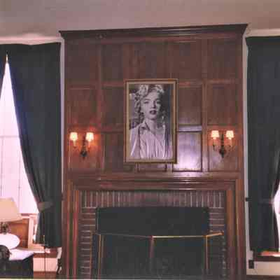 Boulder Dam Hotel lobby: Marilyn Monroe portrait over the fireplace, October 20, 1990