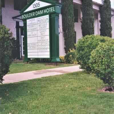 Boulder Dam Hotel new sign, July 30, 1999