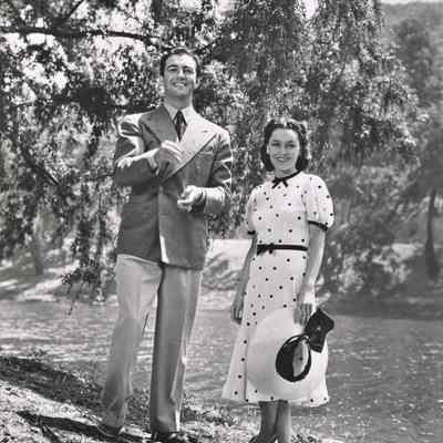 Robert Taylor, Maureen O'Sullivan from The Crowd Roars 1938