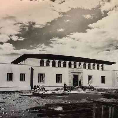 Boulder City - U.S. Bureau of Reclamation: administration building under construction