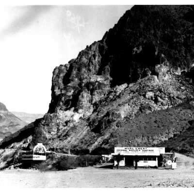 Hoover Dam tourists: Boulder Dam Pier & Murl Emery's Store
