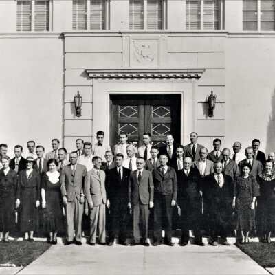 0002:0552: U.S. Bureau of Reclamation personnel at the administration building