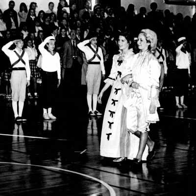 Martha and George Washington, 1982