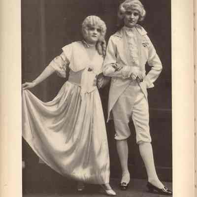 1928 Martha and George Washington