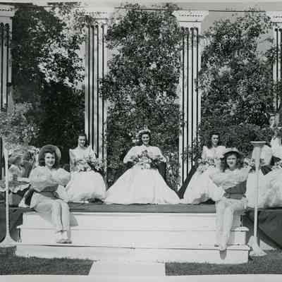 Ward-Belmont May Queen & Court Photograph