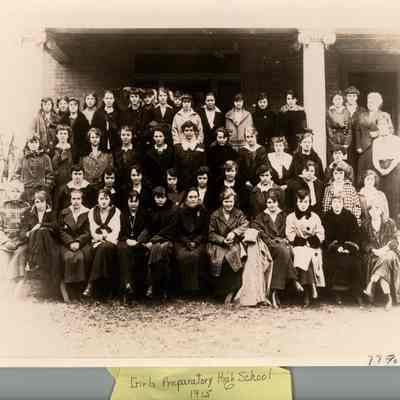 Photograph of students and teachers at Ward-Belmont Girls Preparatory High School, 1915: Students and teachers in a group photograph outside with majority wearing coats, 1915