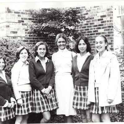 Faculty Ginger Osborn, '66 and students