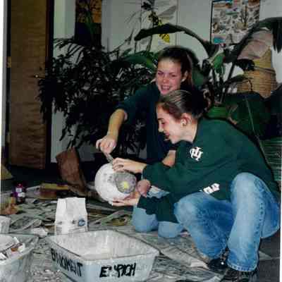 Students working on art project, Winterim 2000