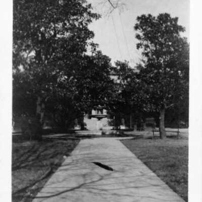 Ward-Belmont walkway