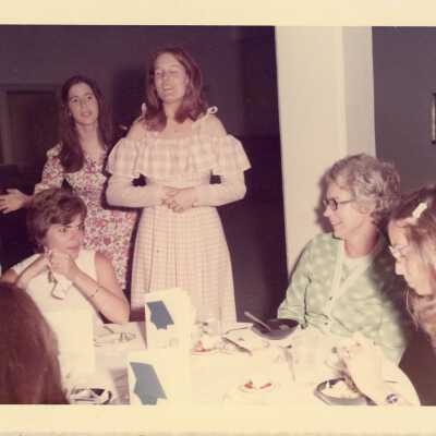 Students at banquet, 1973