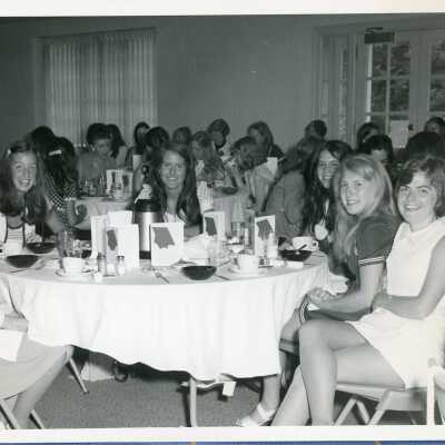 Students at banquet, 1973