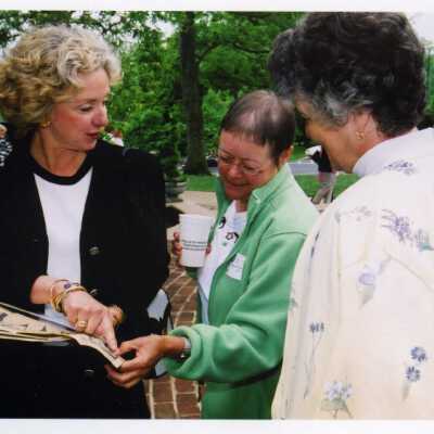 Grand Alumnae Luncheon May 4, 2002