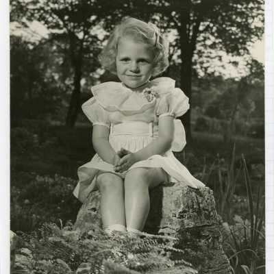 Ward-Belmont 1950 May Court Crown Bearer, Karen Nelson