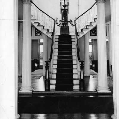 Swinging staircase, Ward-Belmont