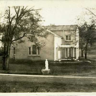 Del Vers clubhouse