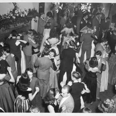 Couples dancing