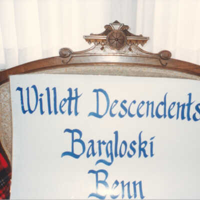 The sign for Willett Descandants Alberta & Suzanna Bargloski and Charles Benn.
