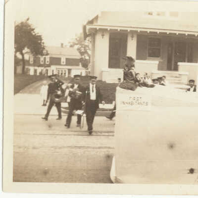Landing of the Willetts Parade Float