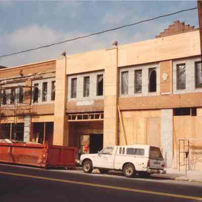 Wilshire Fashions Building Renovation