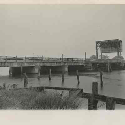 Causeway Bridge from the Sayreville Side (2)