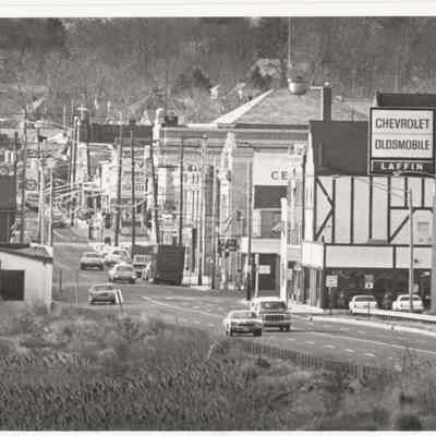 Veterans Memorial Bridge and Main Street