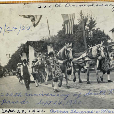 Queen Riverie Float in Parade