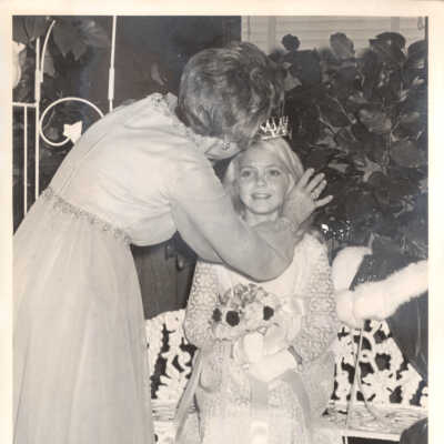 Miss Taryn Thomas is Crowned Queen of South River