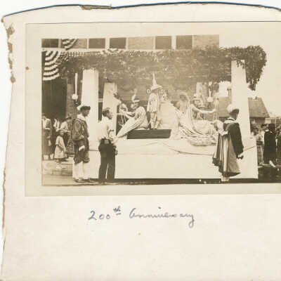 Float Carrying Queen Riverie and Her Court (2)