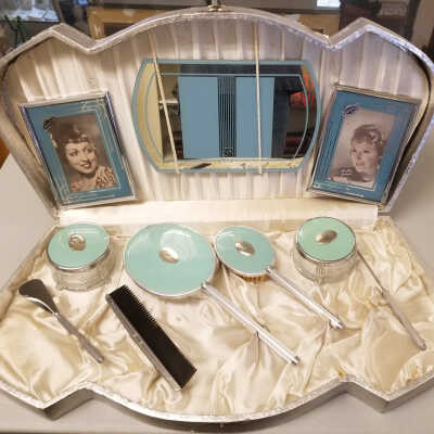 Dresser Set from the Capitol Theatre