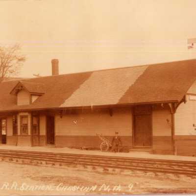 R. R. Station, Chesham N.H.9