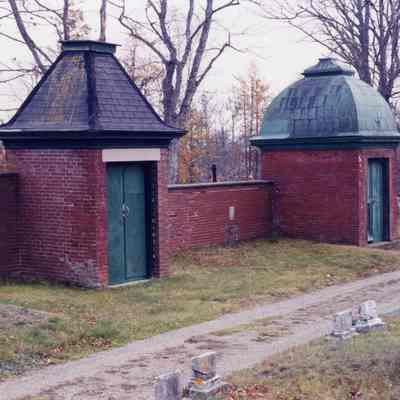 Photograph by Wayne Wilcox, November, 2000.