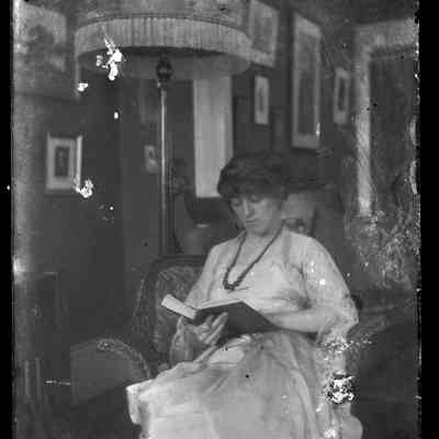 Interior of Grady House, 1 Adams Street, Eastport, Maine, c.1900 | Furman 6