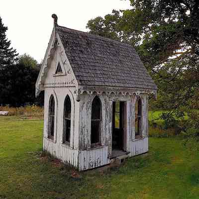 Playhouse in outskirts of Eastport, Muselenk (Moose Island), Maine 2016