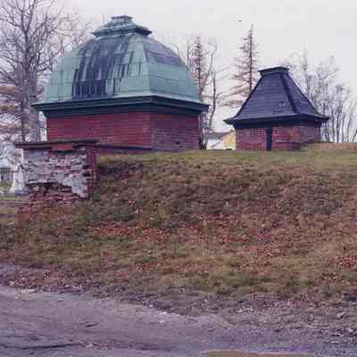 Photograph by Wayne Wilcox, November, 2000.