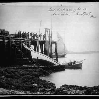 Sail Boat Caught at Low Tide | Eastport, Maine