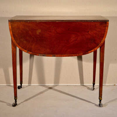 Federal Hepplewhite Pembroke Table, c.1820 | Eastport, Maine