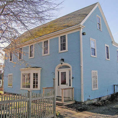 Warren House | 45 Main Street, Lubec, Maine