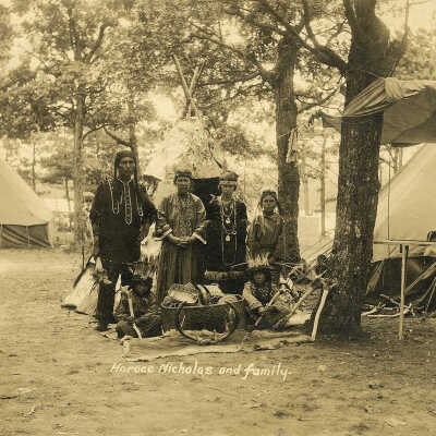 Horace Nicholas and Family |