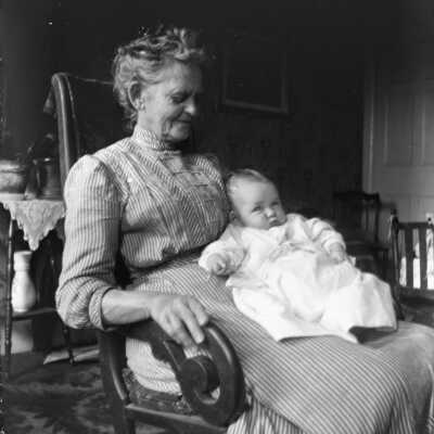 Sarah Lane Hobbs and Beatrice Caroline Hobbs